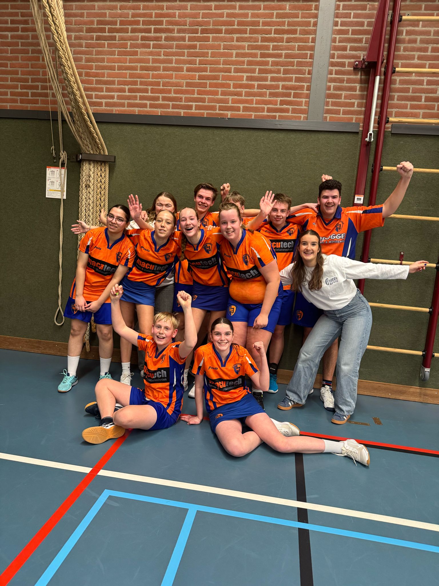 De B1 aspiranten met hun coaches